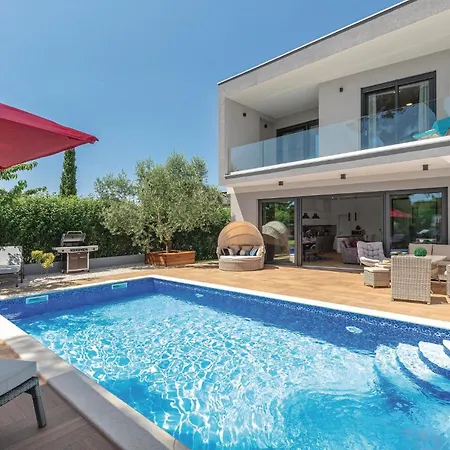 Cozy In Cervar With Sauna Casa vacanze