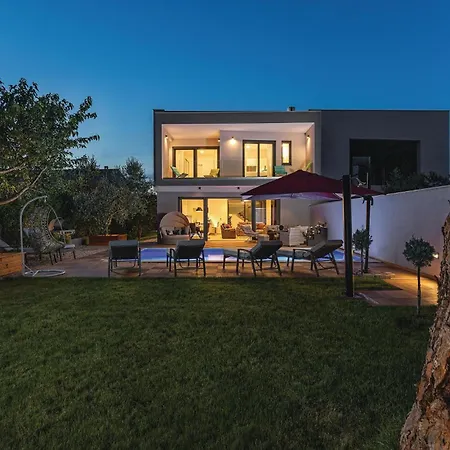 Casa vacanze Cozy In Cervar With Sauna