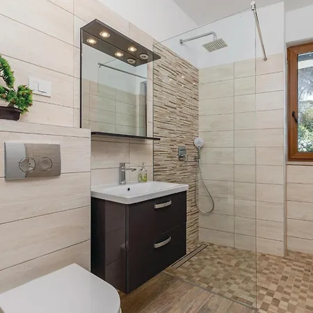 Cozy In Cervar With Sauna *