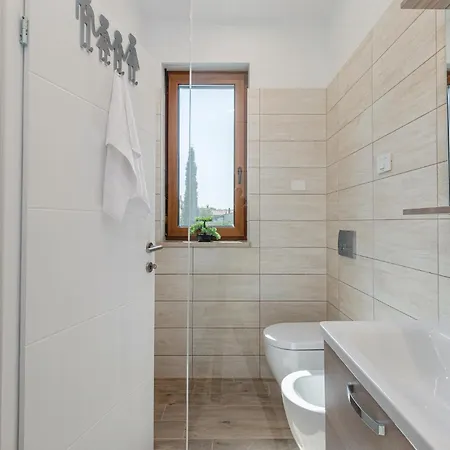 Cozy In Cervar With Sauna Vikendica Porec