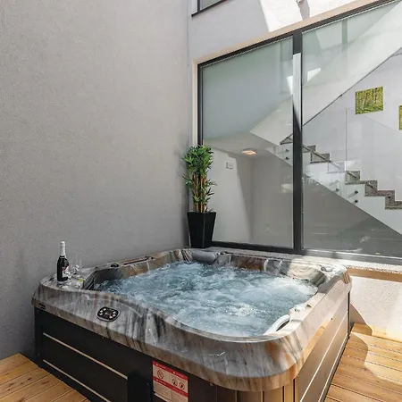 Cozy In Cervar With Sauna Holiday home