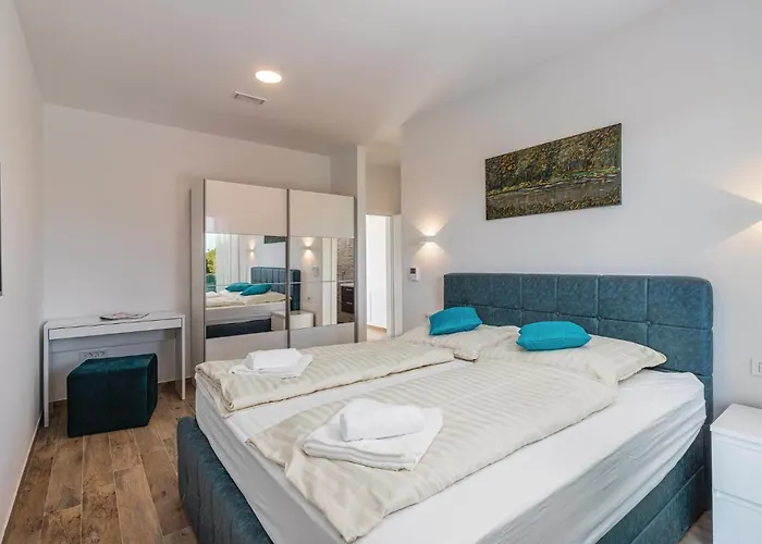 別荘 Cozy In Cervar With Sauna *