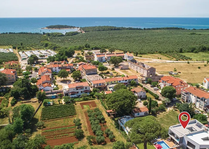 別荘 Cozy In Cervar With Sauna *