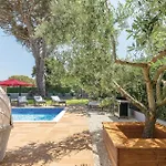 בית נופש Cozy In Cervar With Sauna *