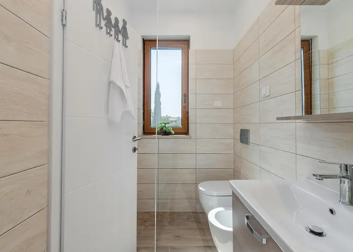 Cozy In Cervar With Sauna Nyaraló Poreč