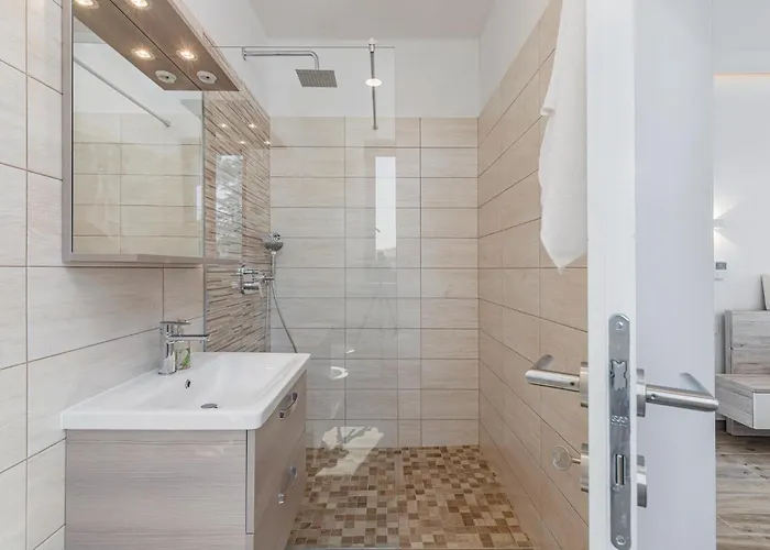 Cozy In Cervar With Sauna